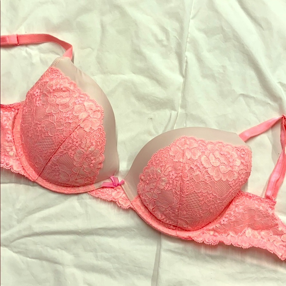 Victoria’s Secret bra